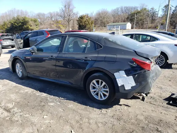 4T1DAACK8SU028833 2025 TOYOTA CAMRY - Image 2