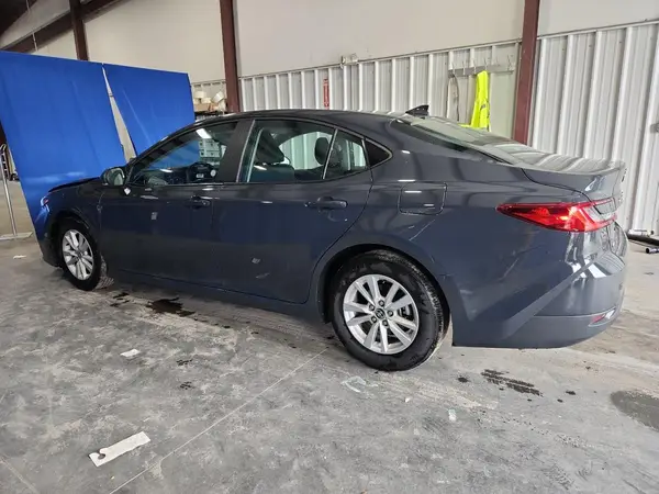 4T1DAACK8SU038858 2025 TOYOTA CAMRY - Image 2