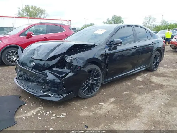 4T1DAACK8SU043669 2025 TOYOTA CAMRY - Image 2