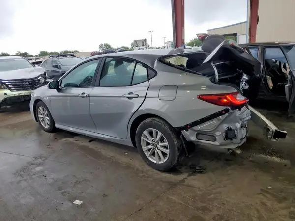 4T1DAACK8SU056325 2025 TOYOTA CAMRY - Image 2