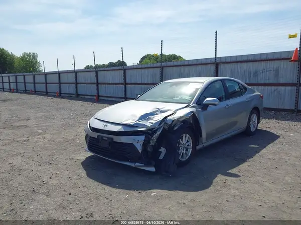 4T1DAACK8SU086747 2025 TOYOTA CAMRY - Image 2