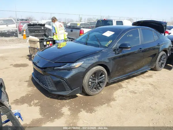 4T1DAACK8SU087087 2025 TOYOTA CAMRY - Image 2