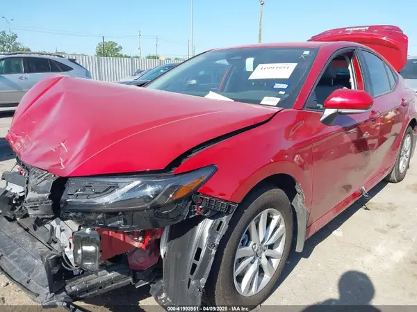 4T1DAACK8SU098252 2025 TOYOTA CAMRY - Image 2