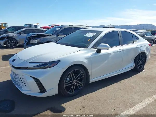 4T1DAACK8SU104695 2025 TOYOTA CAMRY - Image 2