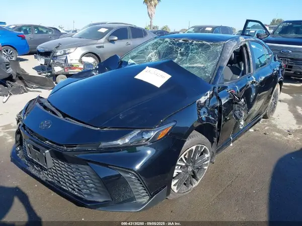 4T1DAACK8SU108942 2025 TOYOTA CAMRY - Image 2
