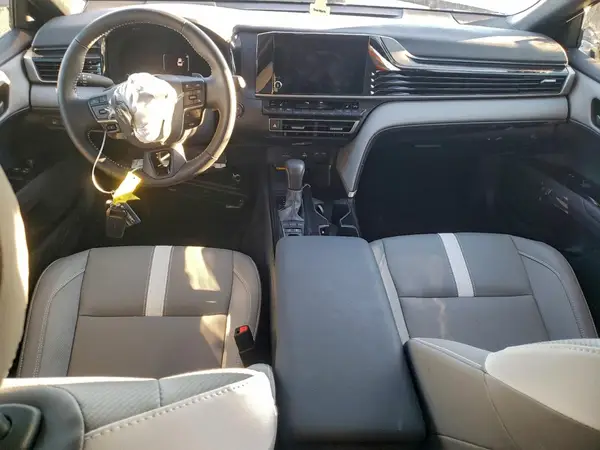 4T1DAACK8SU111565 2025 TOYOTA CAMRY - Image 8