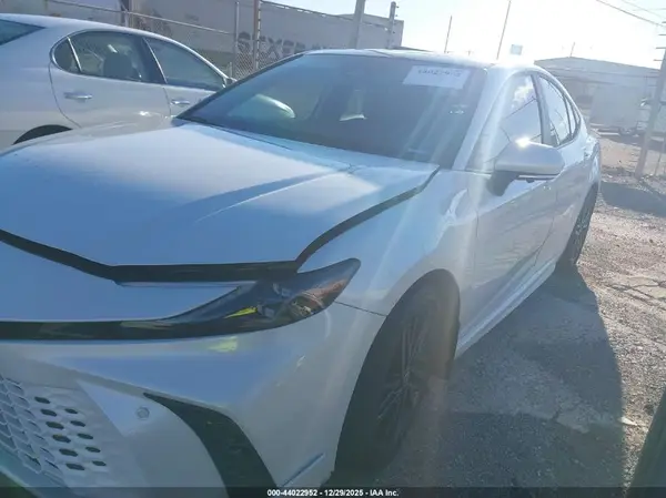 4T1DAACK8SU128382 2025 TOYOTA CAMRY - Image 2