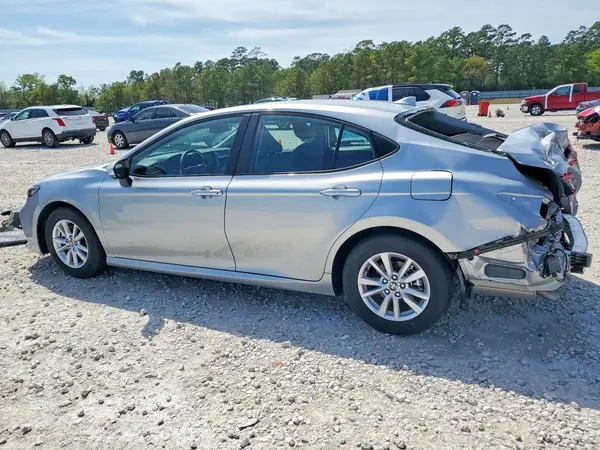 4T1DAACK8SU129824 2025 TOYOTA CAMRY - Image 2