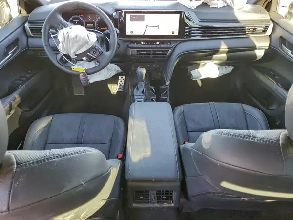 4T1DAACK8SU150379 2025 TOYOTA CAMRY - Image 8