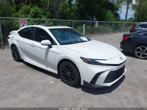 4T1DAACK8SU528359 2025 TOYOTA CAMRY - Image 1