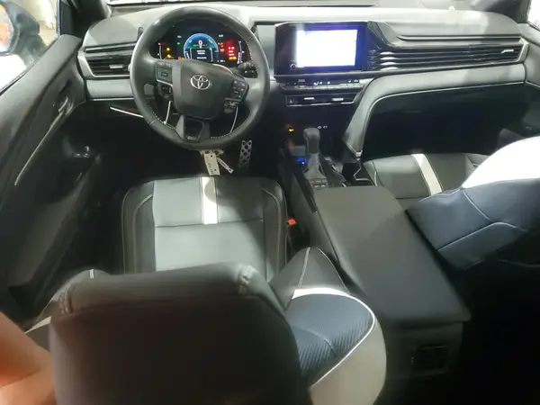 4T1DAACK8SU565833 2025 TOYOTA CAMRY - Image 8