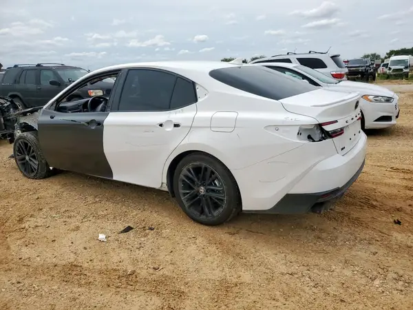 4T1DAACK8SU570305 2025 TOYOTA CAMRY - Image 2