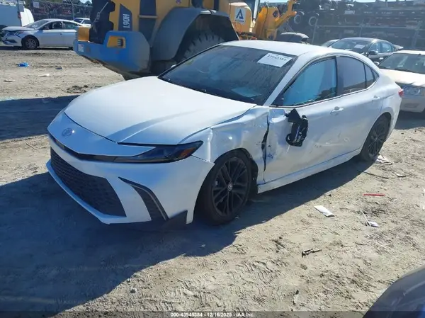 4T1DAACK8SU631247 2025 TOYOTA CAMRY - Image 2