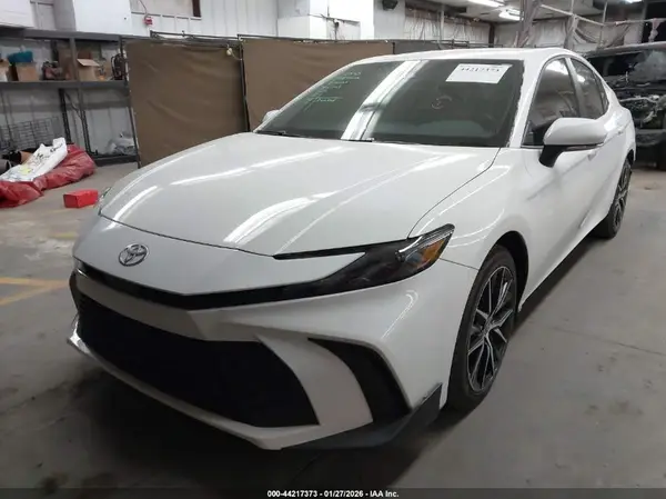 4T1DAACK9SU003598 2025 TOYOTA CAMRY - Image 2
