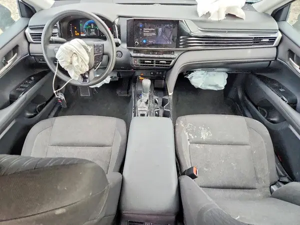 4T1DAACK9SU013676 2025 TOYOTA CAMRY - Image 8