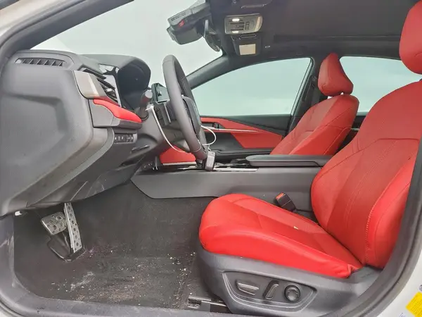 2025 TOYOTA CAMRY auction photo 7
