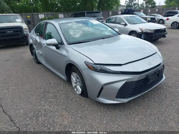 4T1DAACK9SU024614 2025 TOYOTA CAMRY - Image 1