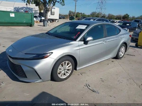 4T1DAACK9SU028548 2025 TOYOTA CAMRY - Image 2
