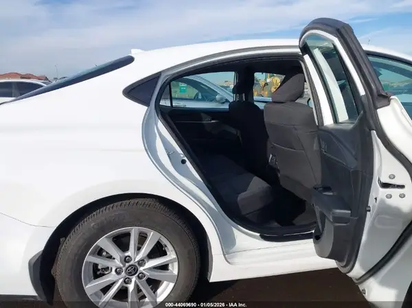 4T1DAACK9SU044331 2025 TOYOTA CAMRY - Image 8
