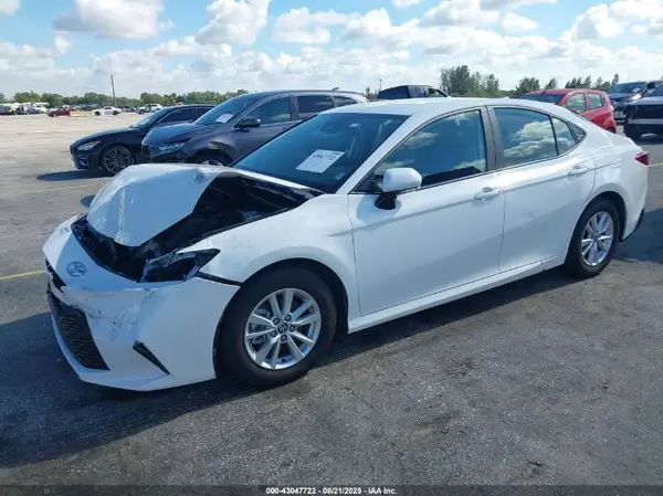 4T1DAACK9SU045558 2025 TOYOTA CAMRY - Image 2
