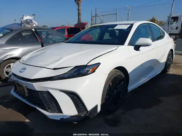 4T1DAACK9SU04983 2025 TOYOTA CAMRY - Image 2