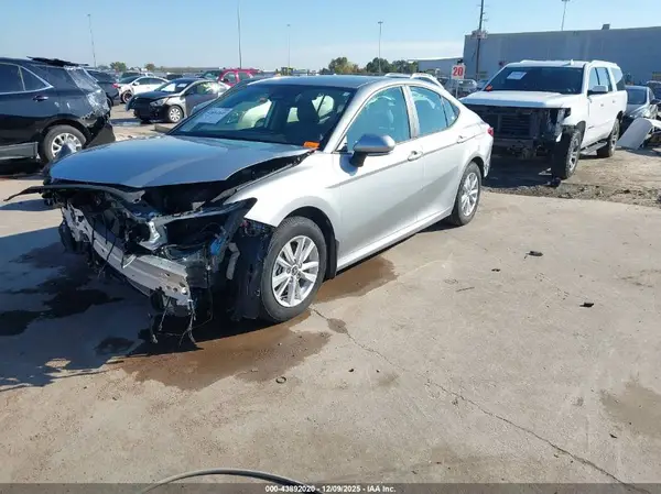 4T1DAACK9SU056818 2025 TOYOTA CAMRY - Image 2