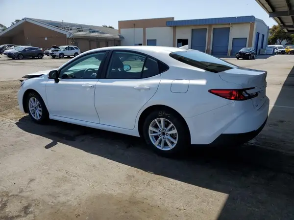 4T1DAACK9SU061095 2025 TOYOTA CAMRY - Image 2