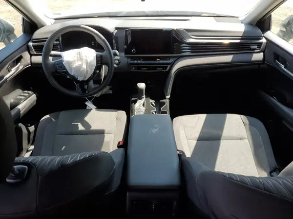 4T1DAACK9SU061095 2025 TOYOTA CAMRY - Image 8