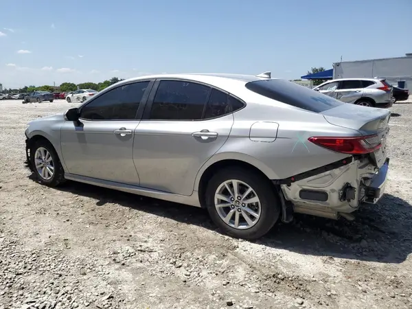 4T1DAACK9SU064269 2025 TOYOTA CAMRY - Image 2