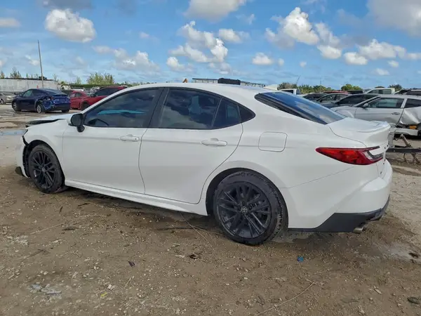 4T1DAACK9SU066975 2025 TOYOTA CAMRY - Image 2