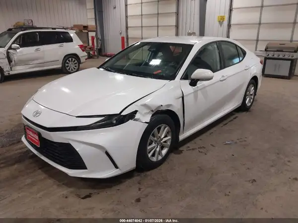 4T1DAACK9SU068824 2025 TOYOTA CAMRY - Image 2