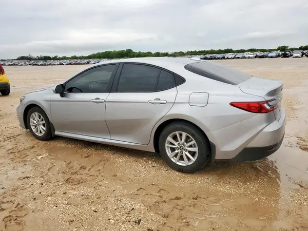 4T1DAACK9SU076311 2025 TOYOTA CAMRY - Image 2