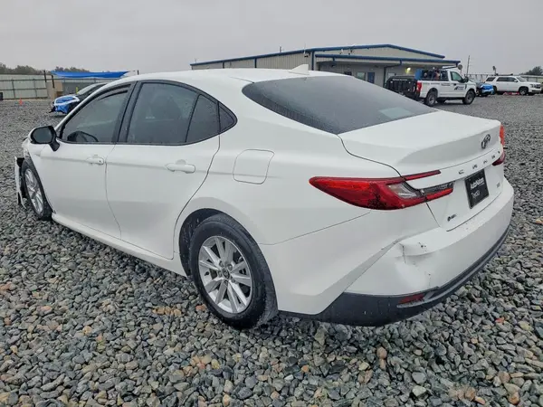 4T1DAACK9SU083260 2025 TOYOTA CAMRY - Image 2