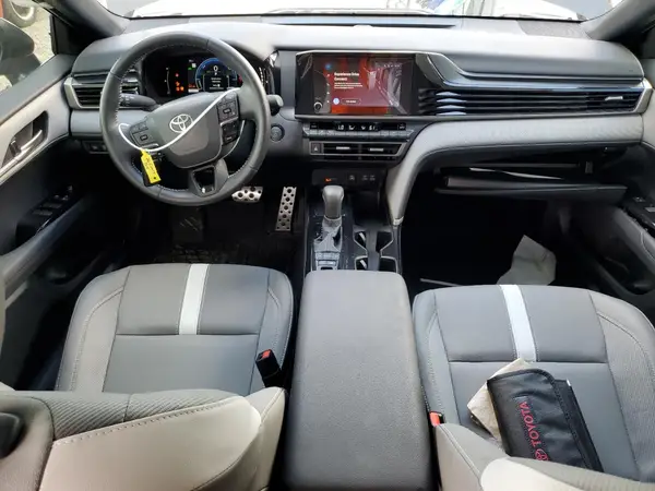 4T1DAACK9SU089351 2025 TOYOTA CAMRY - Image 8