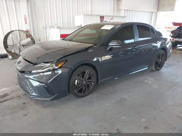 4T1DAACK9SU094209 2025 TOYOTA CAMRY - Image 2