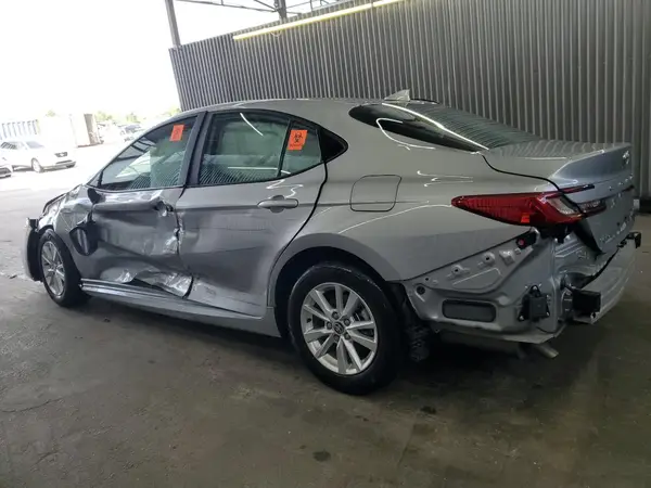 4T1DAACK9SU097207 2025 TOYOTA CAMRY - Image 2