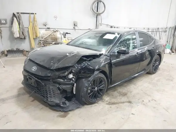 4T1DAACK9SU105127 2025 TOYOTA CAMRY - Image 2