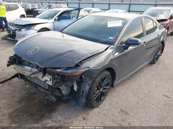 4T1DAACK9SU107296 2025 TOYOTA CAMRY - Image 2