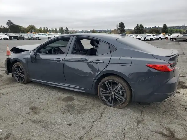 4T1DAACK9SU107587 2025 TOYOTA CAMRY - Image 2