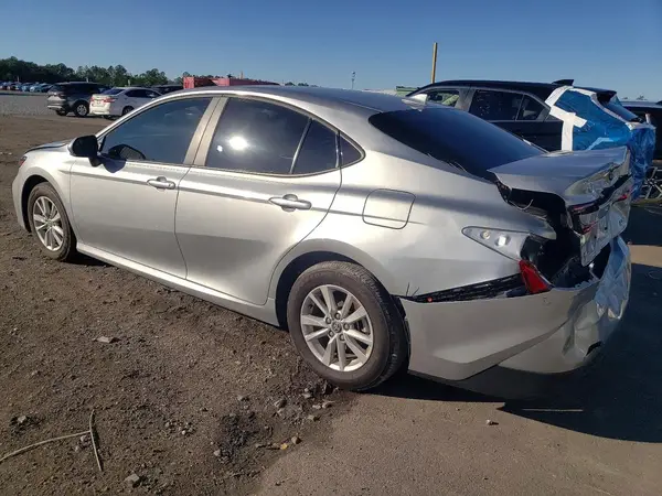 4T1DAACK9SU108206 2025 TOYOTA CAMRY - Image 2