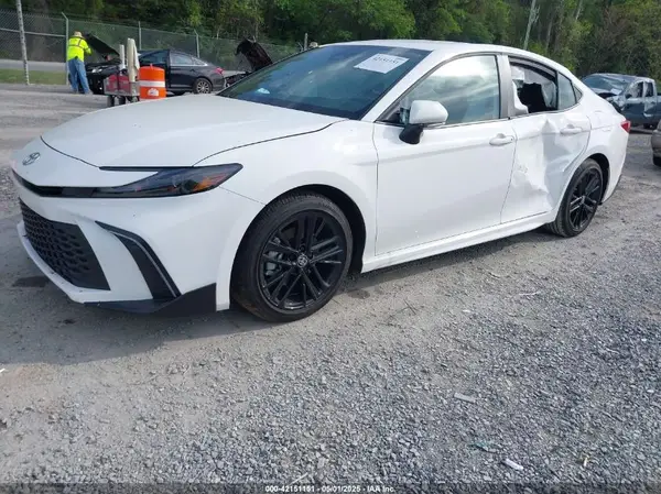 4T1DAACK9SU126902 2025 TOYOTA CAMRY - Image 2