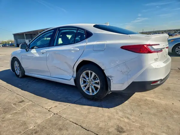 4T1DAACK9SU137687 2025 TOYOTA CAMRY - Image 2