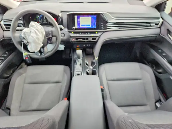 4T1DAACK9SU145708 2025 TOYOTA CAMRY - Image 8