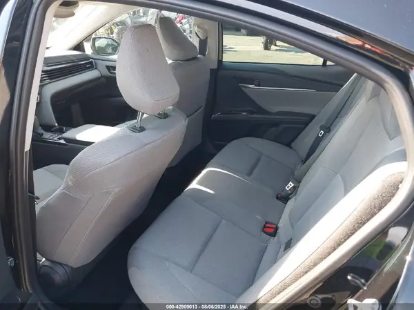 4T1DAACK9SU176067 2025 TOYOTA CAMRY - Image 8