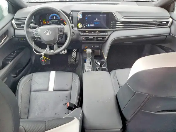 4T1DAACK9SU179096 2025 TOYOTA CAMRY - Image 8