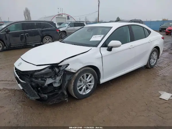 4T1DAACK9SU508699 2025 TOYOTA CAMRY - Image 2