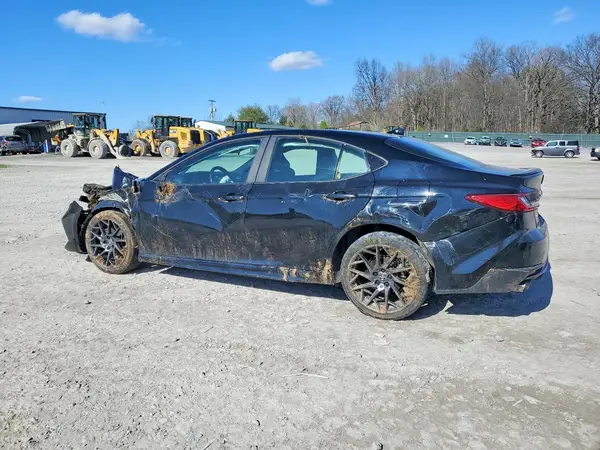 4T1DAACK9SU516902 2025 TOYOTA CAMRY - Image 2