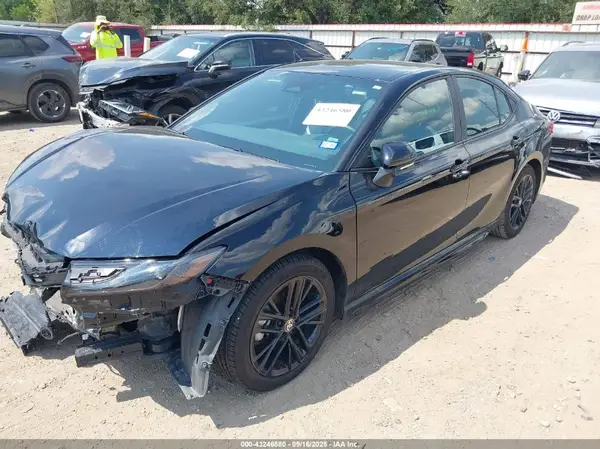 4T1DAACK9SU526006 2025 TOYOTA CAMRY - Image 2
