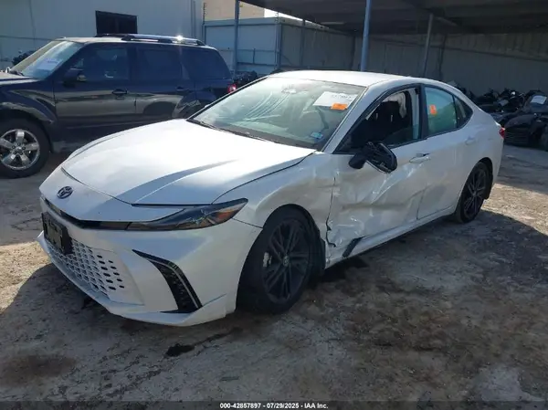 4T1DAACK9SU555635 2025 TOYOTA CAMRY - Image 2