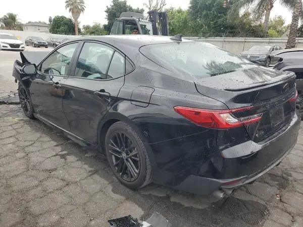 4T1DAACK9SU556283 2025 TOYOTA CAMRY - Image 2